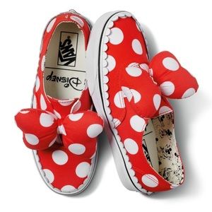 Van’s x Disney Minnie Mouse sneakers (women’s 11)